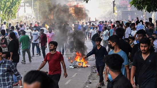 Students take part in the ongoing anti-quota protest in Dhaka on July 18, 2024.(AFP)