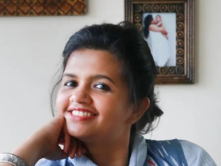 Author Meeti-Shroff Shah (Courtesy https://www.meetishroffshah.com/)