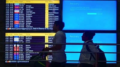 Passengers seen waiting after a major disruption in Microsoft Corp.'s cloud services caused widespread flight cancellations and delays. (Hindustan Times) Passengers seen waiting after a major disruption in Microsoft Corp.'s cloud services caused widespread flight cancellations and delays. (Hindustan Times)