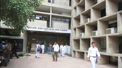 District bar association (DBA), Chandigarh, unanimously decided to observe ‘No Work Day’ from July 22 till the issue is resolved. (HT Photo)
