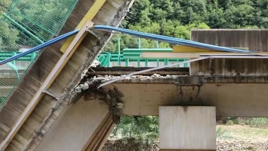 Eleven people were killed when a bridge in northern China collapsed amid torrential rains, state news agency Xinhua reported Saturday.(X(formerly Twitter))