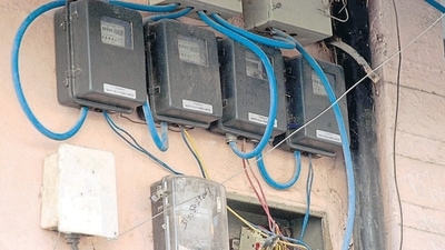 A Noida resident got a message from the electricity board claiming a whopping ₹4 crore electricity bill(HT FILE PHOTO) A Noida resident got a message from the electricity board claiming a whopping ₹4 crore electricity bill(HT FILE PHOTO)