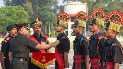 Patna: Brig KD Jaspal (L), Commandant of The Bihar Regimental Centre, with Agniveers during their passing out parade at Gaur Drill Ground, BRC, Danapur in Patna, Monday, June 4, 2024. (PTI Photo) Patna: Brig KD Jaspal (L), Commandant of The Bihar Regimental Centre, with Agniveers during their passing out parade at Gaur Drill Ground, BRC, Danapur in Patna, Monday, June 4, 2024. (PTI Photo)
