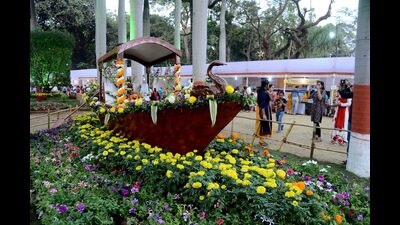 The department has found that the amount collected through fees was negligible when compared with expenditure being incurred on the manpower appointed to look after maintenance of the parks. (HT PHOTO) The department has found that the amount collected through fees was negligible when compared with expenditure being incurred on the manpower appointed to look after maintenance of the parks. (HT PHOTO)