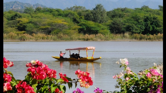 As per the draft, the tourism department will deploy 30 policemen to facilitate both domestic and international tourists at various tourist spots in Chandigarh. (HT Photo)