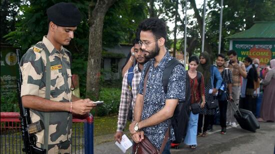 Indian students at Akhaura check post on Tripura border, after they escaped from violence-hit Bangladesh. (PTI)