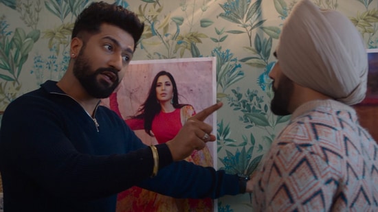 https://www.mobilemasala.com/movies/Bad-Newz-box-office-collection-day-2-Vicky-Kaushal-and-Triptii-Dimri-film-earns-18-crore-so-far-i282750