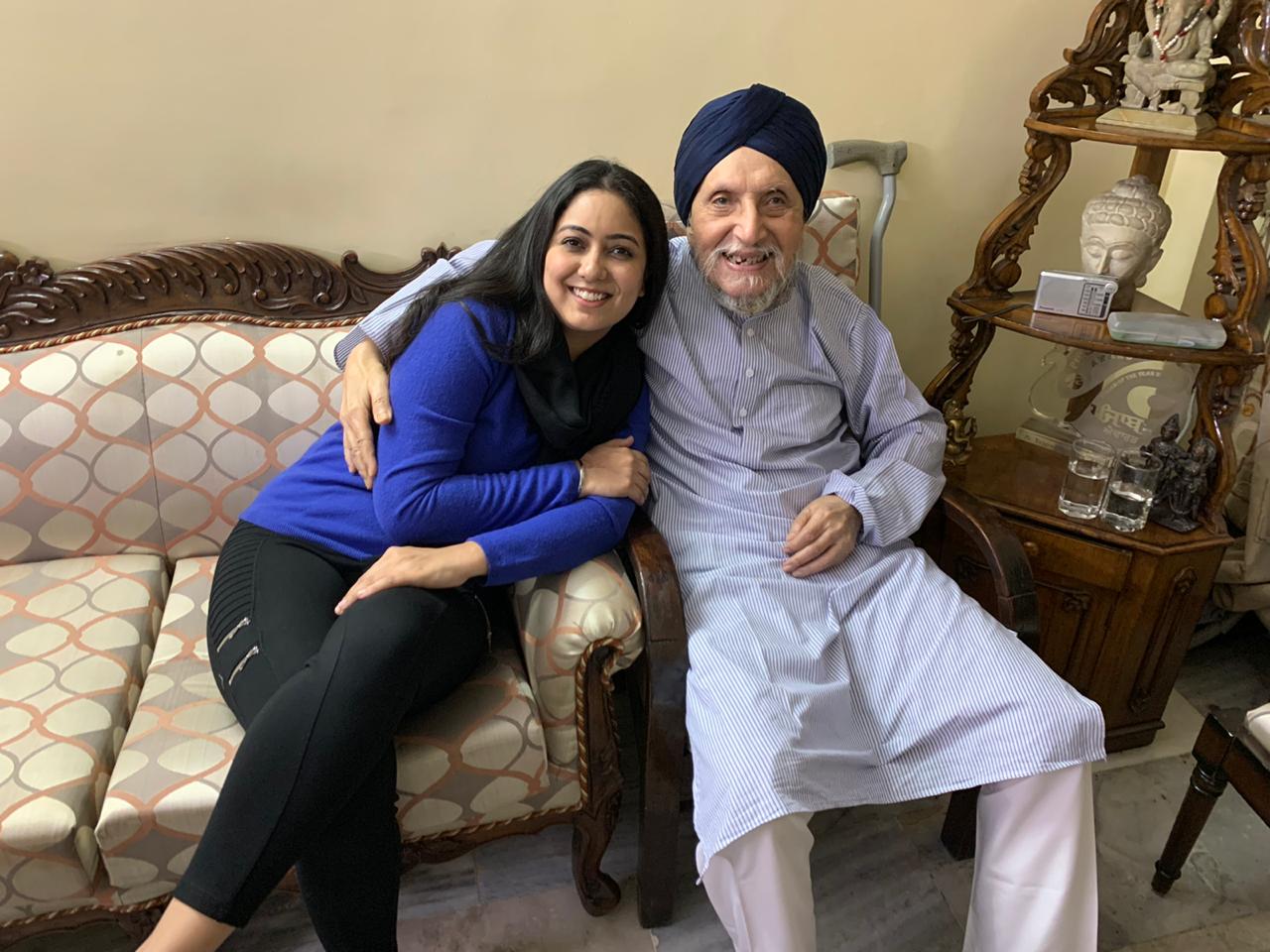 Harshdeep Kaur with her guru, Tejpal Singh - Singh Bandhu Harshdeep Kaur with her guru, Tejpal Singh - Singh Bandhu