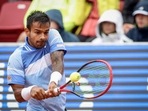 India's Sumit Nagal complaint about the court conditions to chair umpire.(AFP) India's Sumit Nagal complaint about the court conditions to chair umpire.(AFP)