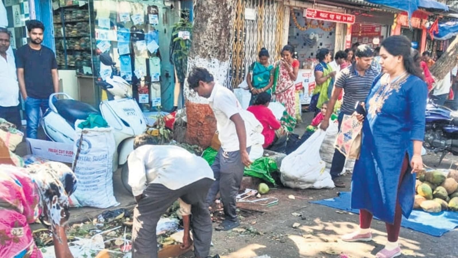 BMC to evict illegal hawkers from 20 congested locations