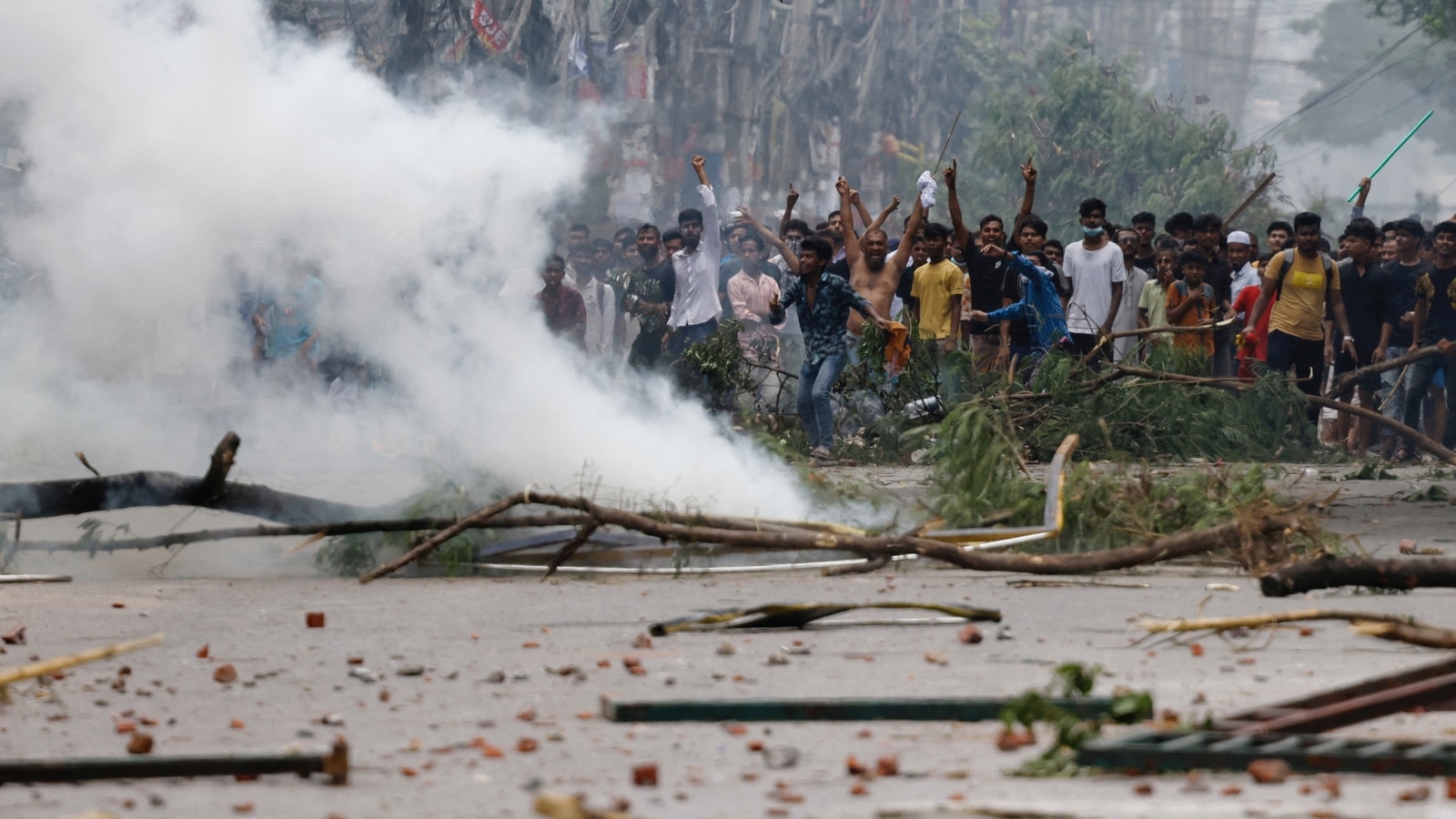 Bangladesh unrest: Over 500 arrested in Dhaka, uneasy calm across country