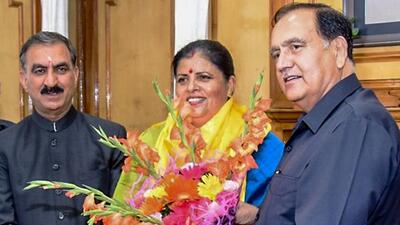 Himachal assembly speaker Kuldeep Pathania with CM Sukhvinder Singh Sukhu and his wife and newly elected MLA Kamlesh Thakur. (ANI)
