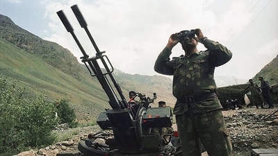 Kargil war: In the end, India emerged victorious, stamping its military superiority in the region while Pakistan lost face both domestically and internationally. Kargil war: In the end, India emerged victorious, stamping its military superiority in the region while Pakistan lost face both domestically and internationally.
