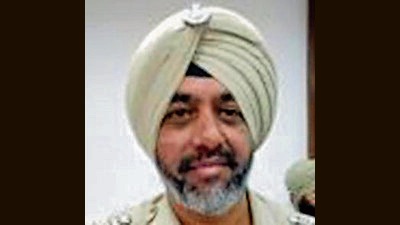 Mohali court declared dismissed assistant inspector general (AIG) Raj Jit Singh Hundal as proclaimed offender (PO) in the alleged disproportionate assets case registered against him by the state vigilance bureau. (HT File) Mohali court declared dismissed assistant inspector general (AIG) Raj Jit Singh Hundal as proclaimed offender (PO) in the alleged disproportionate assets case registered against him by the state vigilance bureau. (HT File)
