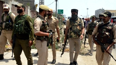 Personnel of Special Operations Group (SOG) of the Jammu and Kashmir Police (PTI) Personnel of Special Operations Group (SOG) of the Jammu and Kashmir Police (PTI)
