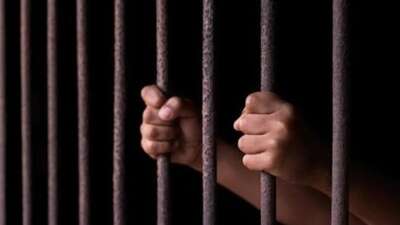 The accused employee allegedly took bribe from two students who were seeking a government scholarship. (For Representation)