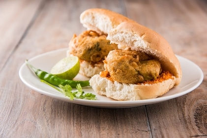 Wada pav (shutterstock)