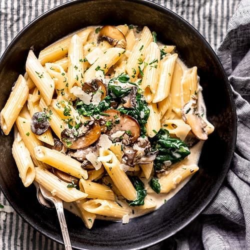 Mushroom mint pasta has a fresh flavour with the creaminess and tender bites of the mushrooms. 