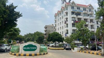 Despite numerous representations to HUDA and the STP (senior town planner) office, no progress was made, claimed the residents. (HT Photo) Despite numerous representations to HUDA and the STP (senior town planner) office, no progress was made, claimed the residents. (HT Photo)