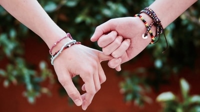6. Friendship Bracelet Set: A pair of stylish friendship bracelets to symbolise your unbreakable bond. (Pexels)