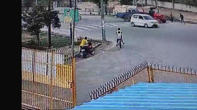 From allegedly doing recce around a parked motorbike to taking away the vehicle, the CCTV cameras captured the entire incident, said Sector 117 RWA president. (HT Photo) From allegedly doing recce around a parked motorbike to taking away the vehicle, the CCTV cameras captured the entire incident, said Sector 117 RWA president. (HT Photo)
