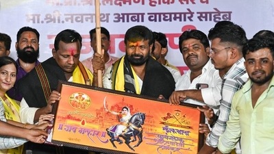 Laxman Hake, after kicking off the yatra, lambasted the government for coddling Marathas and “ignoring” OBCs Laxman Hake, after kicking off the yatra, lambasted the government for coddling Marathas and “ignoring” OBCs