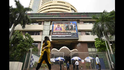 Mumbai, India - July 23, 2024: A pedestrian walks past the Bombay Stock Exchange (BSE) building during the presentation of budget, in Mumbai, India, on Tuesday, July 23, 2024. (Photo by Anshuman Poyrekar/ Hindustan Times) (Hindustan Times) Mumbai, India - July 23, 2024: A pedestrian walks past the Bombay Stock Exchange (BSE) building during the presentation of budget, in Mumbai, India, on Tuesday, July 23, 2024. (Photo by Anshuman Poyrekar/ Hindustan Times) (Hindustan Times)