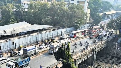 The closure marks the beginning of a major infrastructure project that is expected to last until 31 July 2026. (Photo by Raju Shhinde/HT Photo) The closure marks the beginning of a major infrastructure project that is expected to last until 31 July 2026. (Photo by Raju Shhinde/HT Photo)