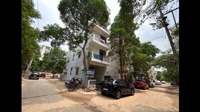 The Department of Town and Country Planning has issued notices to owners of 100 houses in DLF Phase 5 for illegal constructions and running commercial activities in these buildings in Gurugram on Tuesday. (Parveen Kumar/HT PHOTO)