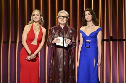 Emily Blunt, Meryl Streep and Anne Hathway at the SAG Awards Emily Blunt, Meryl Streep and Anne Hathway at the SAG Awards