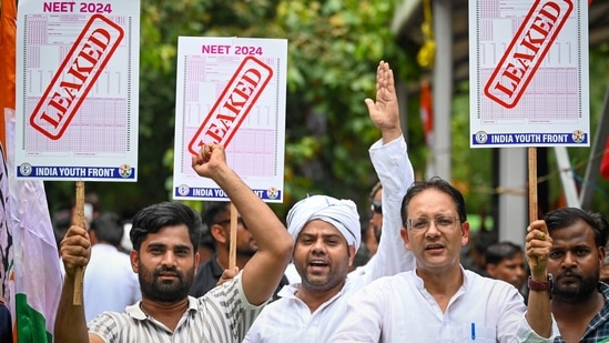 A protest being held over the alleged irregularities in NEET 2024 at Jantar Mantar. (Sanchit Khanna/HT Photo)