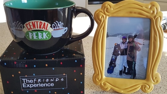 1. Personalised Photo Frame: Capture your cherished moments together in a beautiful, customised photo frame.(Photo by Twitter/7456KAZ)