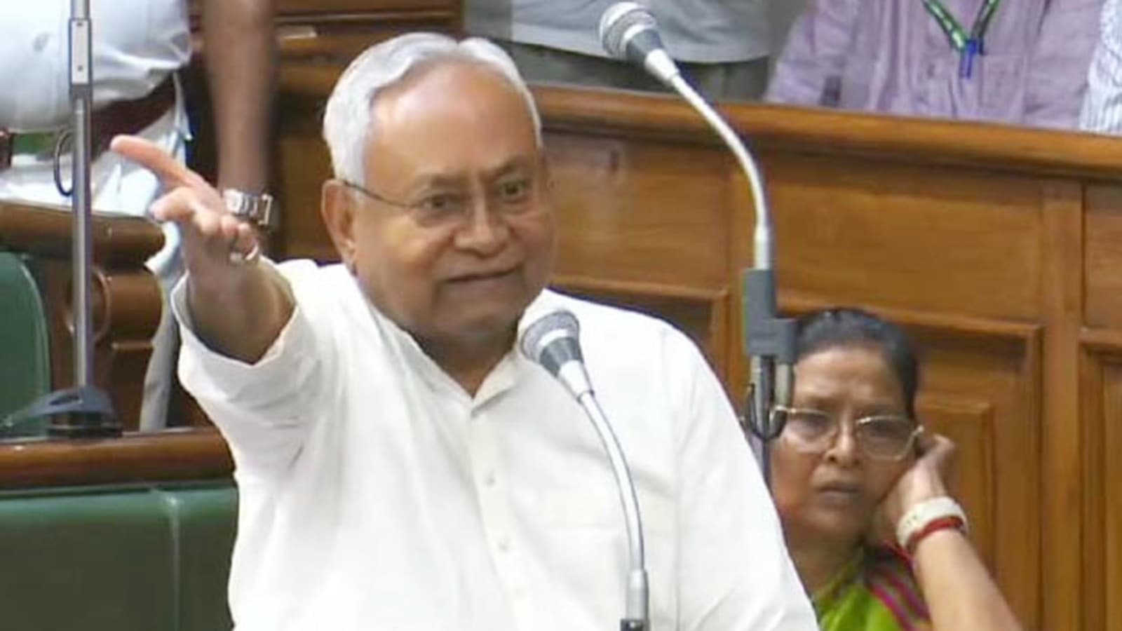 Nitish Kumar Loses Cool In Bihar Assembly ‘you Are A Woman Latest News India Hindustan Times 2947