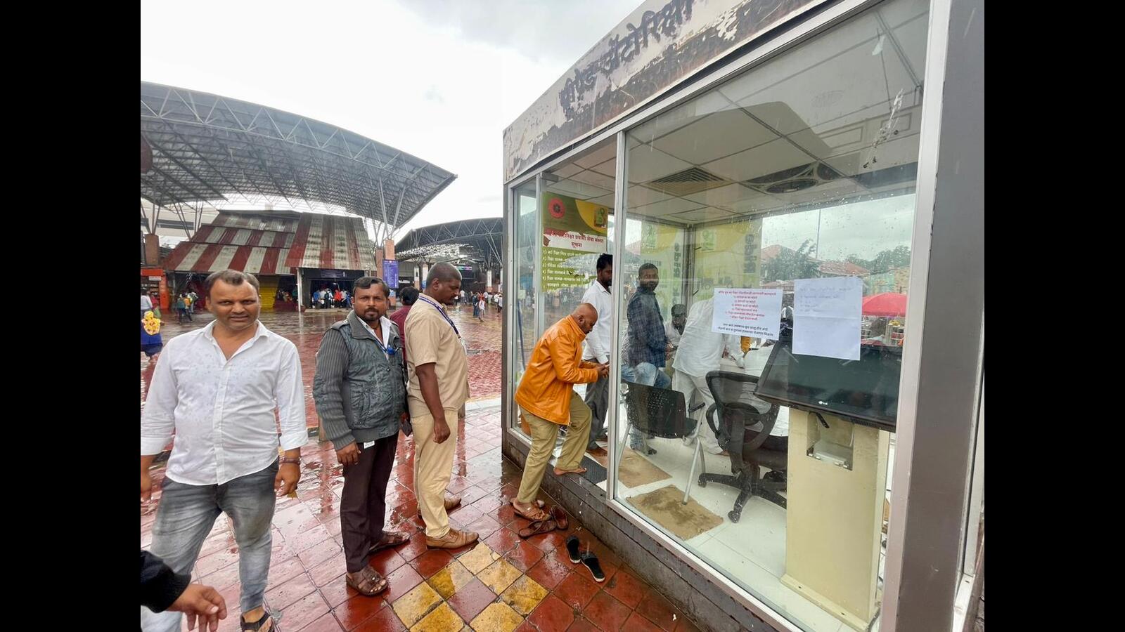 Prepaid rickshaw booth at Pune rly stn to resume operations