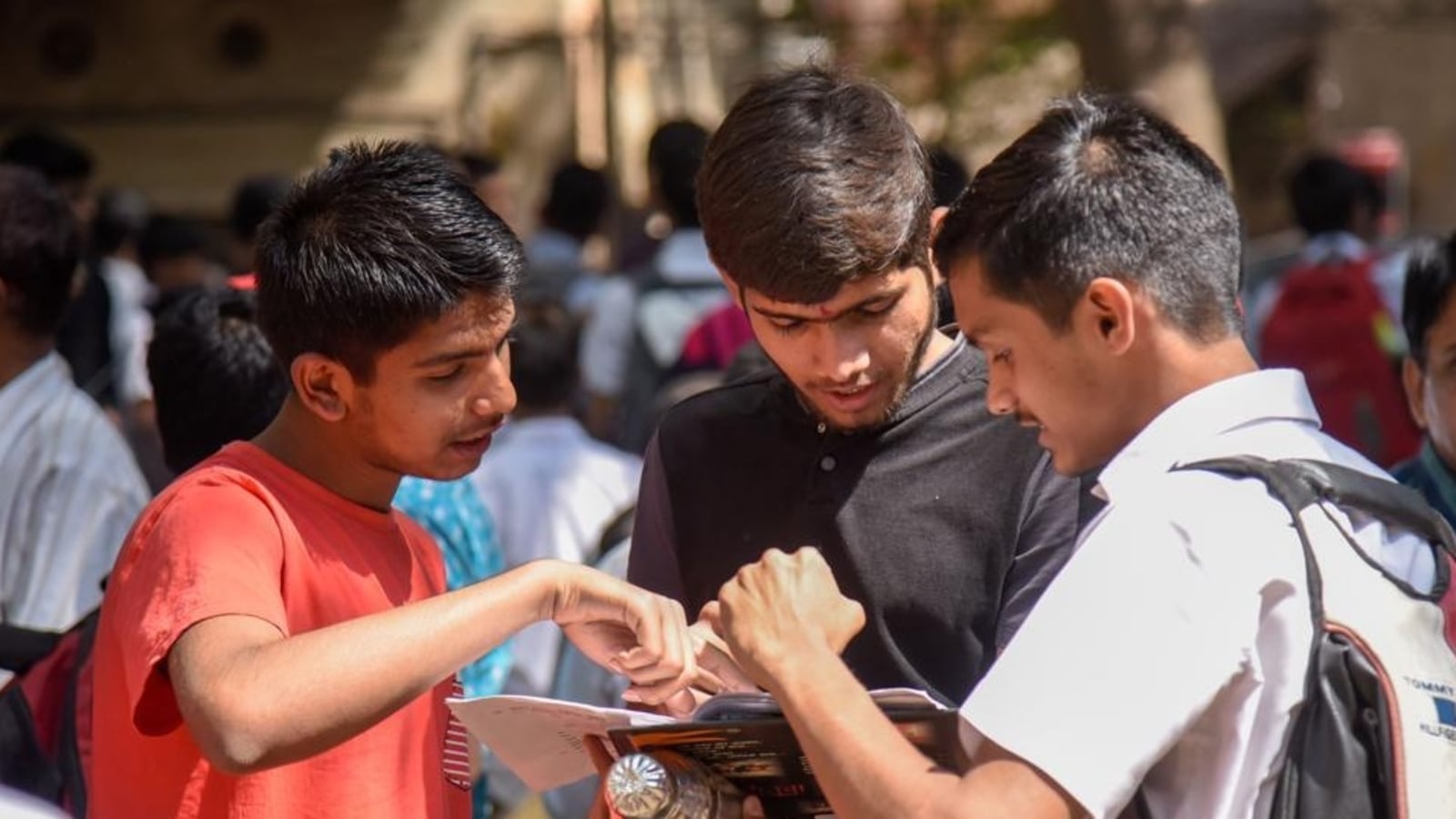 DU raises promotion passing criteria to 63 percent for UG students