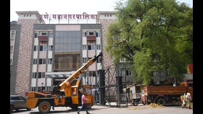 Following complaints of corruption and misconduct, health chief of the PMC, Dr Kalpana Baliwant, appointed a two-member committee including Dr Sanjeev Wavare, AHO of PMC and Mahesh Khandare, administrative office of PMC to conduct the probe. (HT PHOTO) Following complaints of corruption and misconduct, health chief of the PMC, Dr Kalpana Baliwant, appointed a two-member committee including Dr Sanjeev Wavare, AHO of PMC and Mahesh Khandare, administrative office of PMC to conduct the probe. (HT PHOTO)
