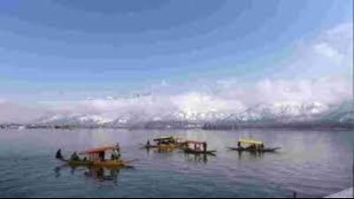 In Jammu division, besides the City’s 35.6°C, the highest temps were at Samba at 38.7°C and Kathua at 37.8°C. (HT Photo) In Jammu division, besides the City’s 35.6°C, the highest temps were at Samba at 38.7°C and Kathua at 37.8°C. (HT Photo)