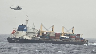 The Indian Navy on Wednesday rescued an injured Chinese mariner by performing his successful medical evacuation from a bulk carrier off Mumbai. (SpokespersonNavy ) The Indian Navy on Wednesday rescued an injured Chinese mariner by performing his successful medical evacuation from a bulk carrier off Mumbai. (SpokespersonNavy )