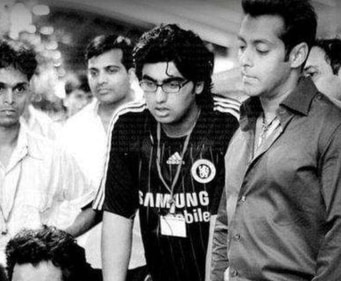 Arjun Kapoor with Salman Khan on a film set Arjun Kapoor with Salman Khan on a film set