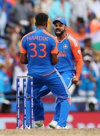 India's Hardik Pandya celebrates with Virat Kohli after South Africa's David Miller was caught out by Suryakumar Yadav (REUTERS)