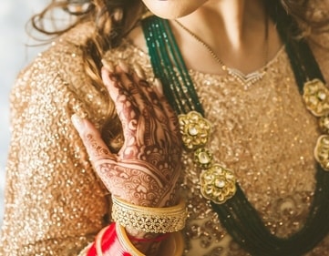 Polki and emeralds (Shutterstock) Polki and emeralds (Shutterstock)