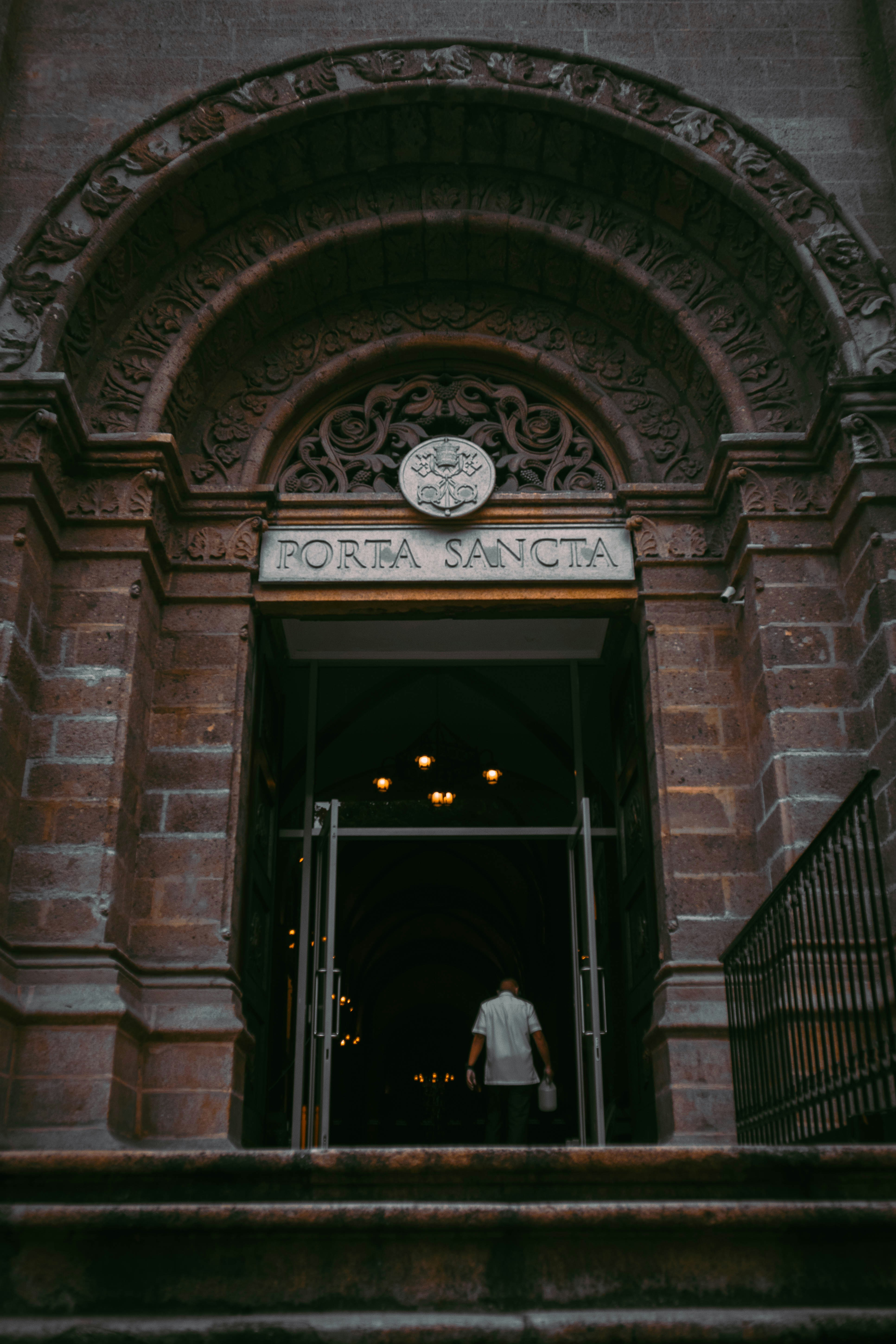 Step into Filipino history within the walls of Intramuros.(Unsplash)