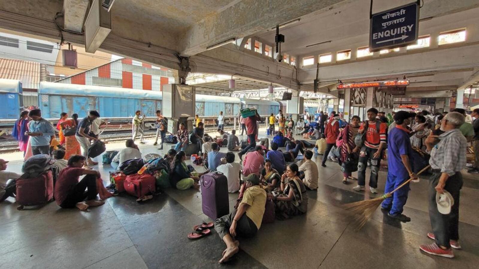 Trains cancelled on Pune-Mumbai route, flight operations unaffected