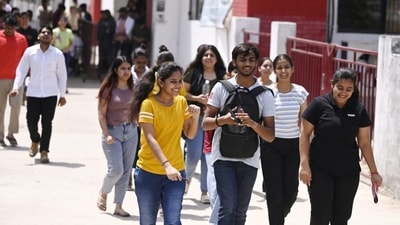 Candidates coming out of Bhonwal Institute of Engineering in Lucknow after writing CUET-UG 2023 on Sunday. (Deepak Gupta/HT photo) Candidates coming out of Bhonwal Institute of Engineering in Lucknow after writing CUET-UG 2023 on Sunday. (Deepak Gupta/HT photo)