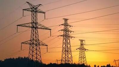 Chandigarh MP Manish Tewari requested the JERC to provide 300 units of free electricity to households with an income of less than ₹20,000 per month. (HT Photo) Chandigarh MP Manish Tewari requested the JERC to provide 300 units of free electricity to households with an income of less than ₹20,000 per month. (HT Photo)