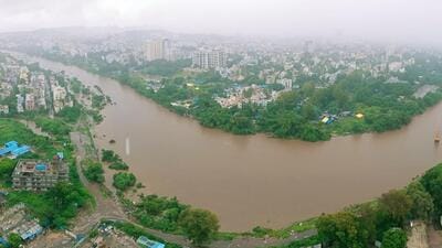 Ekta Nagar on Sinhgad Road was badly affected due to waterlogging and boats, life safety jackets and ring buoys were used for rescue work. By 11 am, a 35-member National Disaster Response Force (NDRF) team also reached Ekta Nagar and helped in rescuing stranded residents in housing societies. (MAHENDRA KOLHE/HT PHOTO) Ekta Nagar on Sinhgad Road was badly affected due to waterlogging and boats, life safety jackets and ring buoys were used for rescue work. By 11 am, a 35-member National Disaster Response Force (NDRF) team also reached Ekta Nagar and helped in rescuing stranded residents in housing societies. (MAHENDRA KOLHE/HT PHOTO)