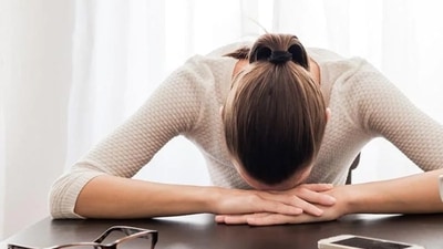 Even after getting eight hours of sleep, the body might feel fatigued – this happens when the adrenal glands produce cortisol at the wrong time. Cutting off caffeine and trying slow workouts can help in managing fatigue.&nbsp; (Shutterstock)