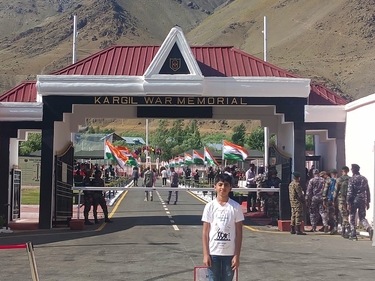 Arav Bhardwaj at the Kargil War Memorial in Ladakh