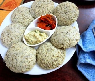 Moong dal idli is rich in protein, and a nutritious lunch option. (Pinterest) Moong dal idli is rich in protein, and a nutritious lunch option. (Pinterest)