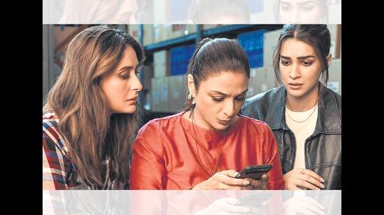 Flight attendants Jasmine, Geeta, and Divya bond over their problems on a plane journey.